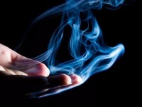如何拍出缥缈烟雾的瞬间形态