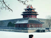 建筑环境在人像摄影构图中的应用