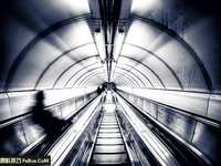 教你独特视角拍摄都市地下铁