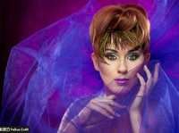 人像摄影中的手部摆姿技巧