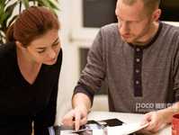 如何与初次见面的模特深入交流