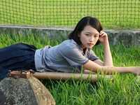 高中制服女孩写真实拍现场与访谈