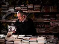 如何通过构图增强作品的视觉吸引力