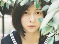 如何利用前景拍出人像作品层次感